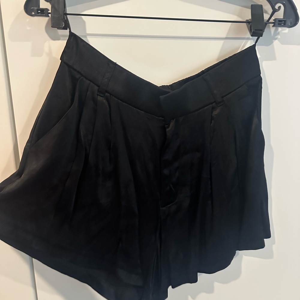 Zara NWT Black Women's silk shorts size small - Picture 2 of 3